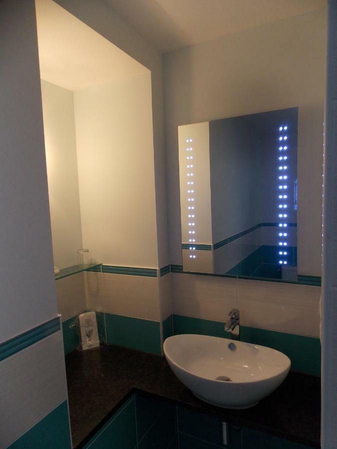 Chez Jousseaume Chambre D'Hotes Et Gites Saint-Ciers-Champagne Εξωτερικό φωτογραφία
